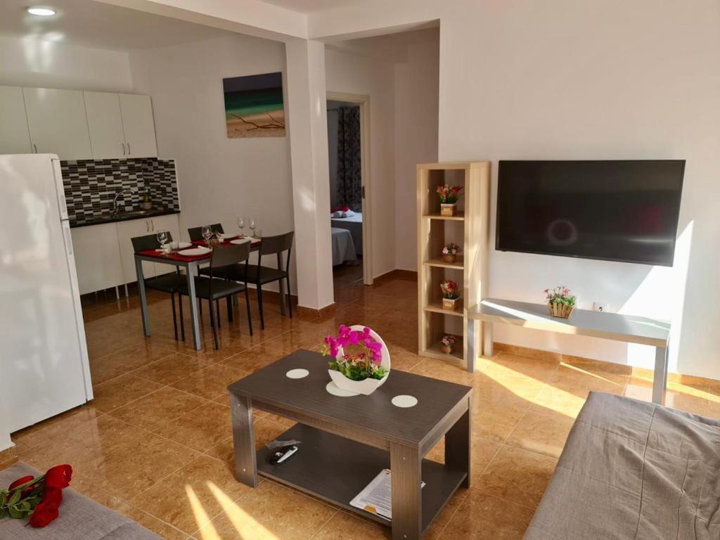 Franmay Apartments - 7 Modern Apartments Near The Beach & City, Perfect For Nomads, Travellers, Families, Watersports! Santa Maria Zewnętrze zdjęcie